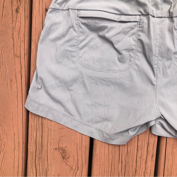 ATHLETA Trekkie North Shorts Style 266268 Light Gray Hiking MSRP $59 Size 8 - Picture 11 of 15